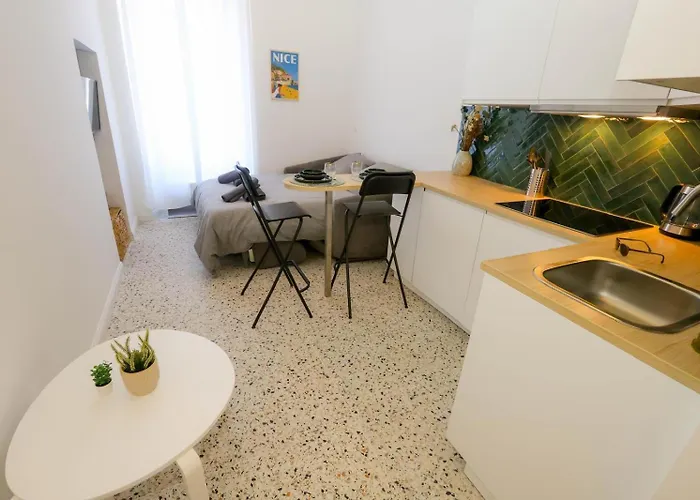 شقة Cosy Au Centre Du Vieux نيس